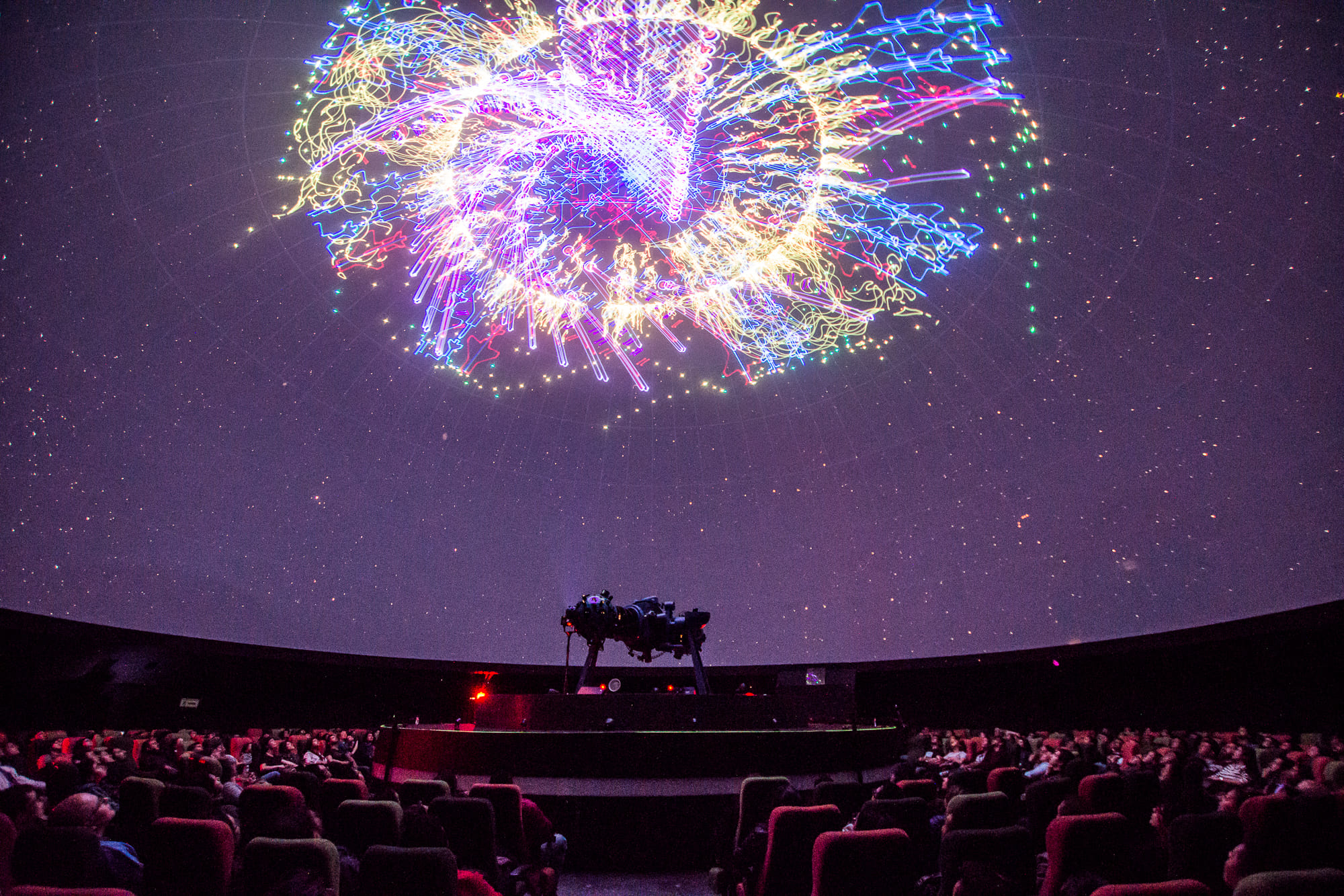 Imagen noticia Proyecciones láser en el Planetario durante el mes de abril 