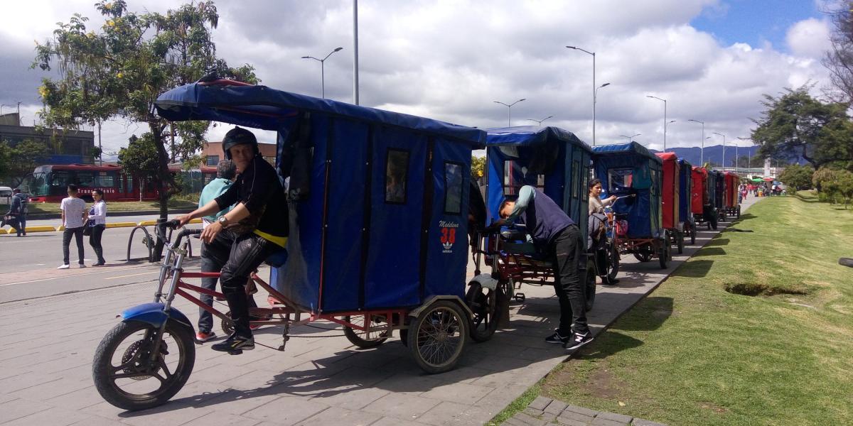 Imagen noticia Continúa la controversia de los bicitaxis en Bogotá