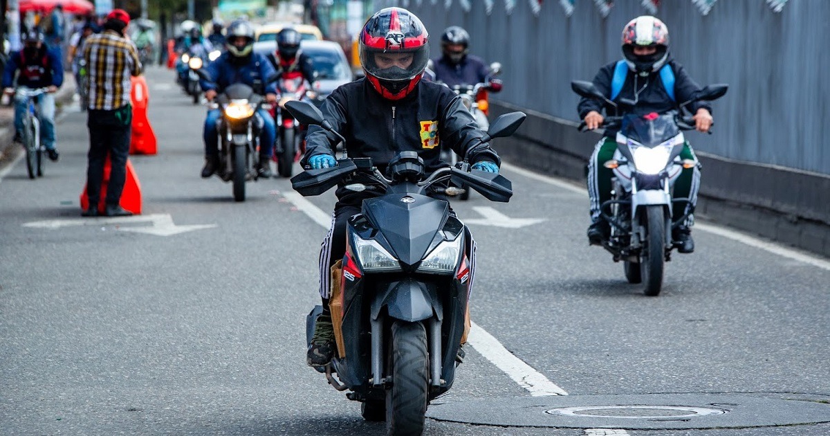 Imagen noticia El 42 % de los motociclistas exceden el límite de velocidad en Bogotá