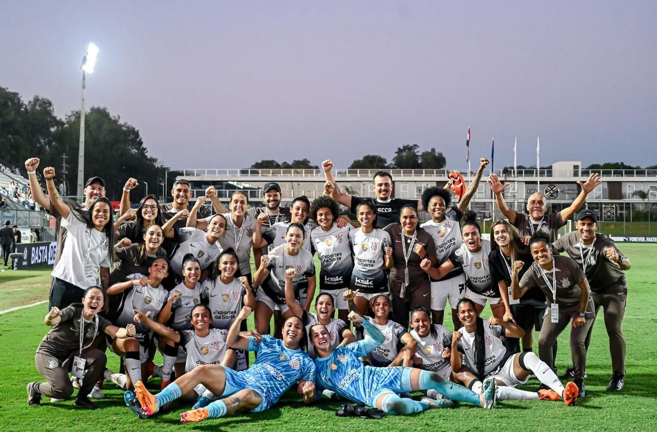 Imagen noticia Corinthians hacen un llamado al respeto por el fútbol femenino