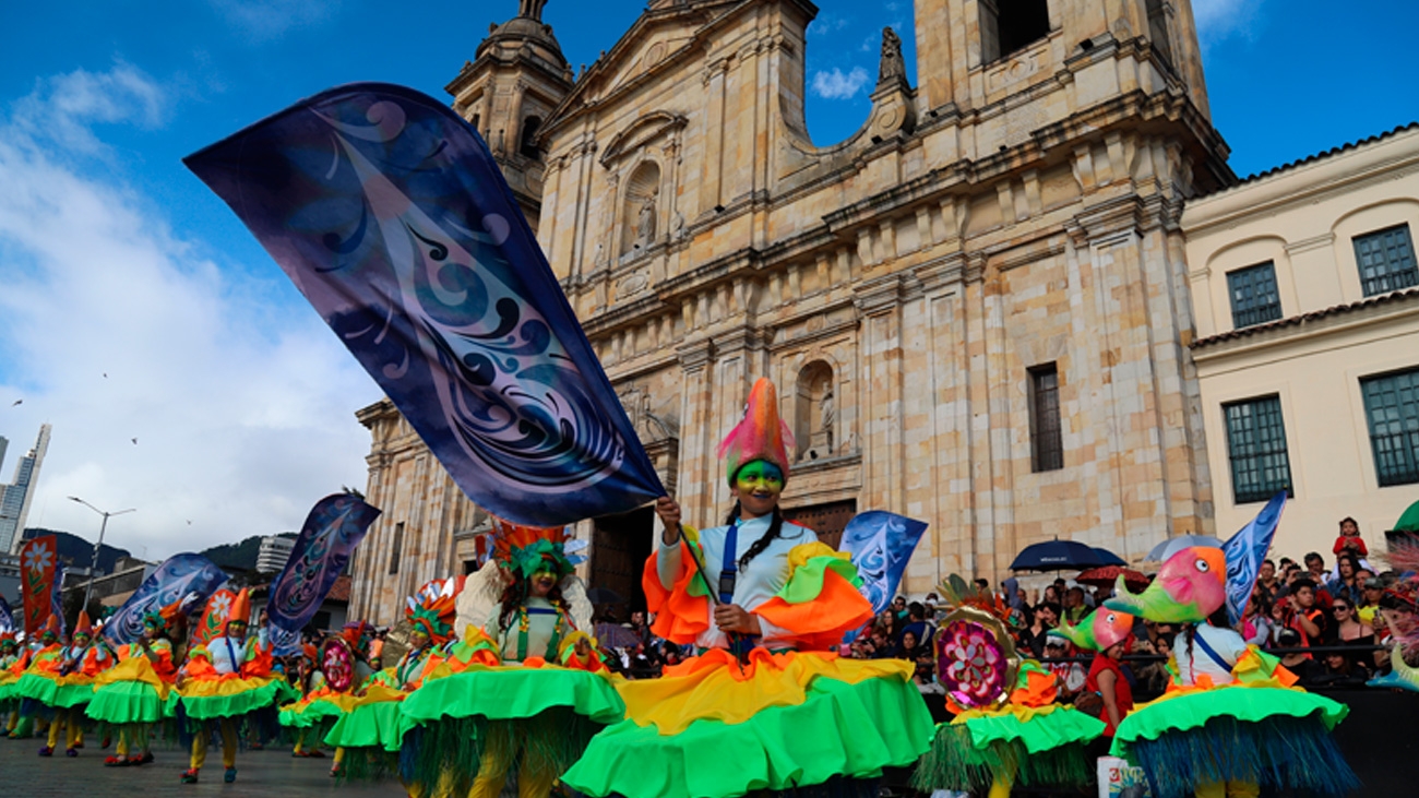 Imagen noticia Celebre el Día de Velitas con el ‘Gran Desfile Navideño’