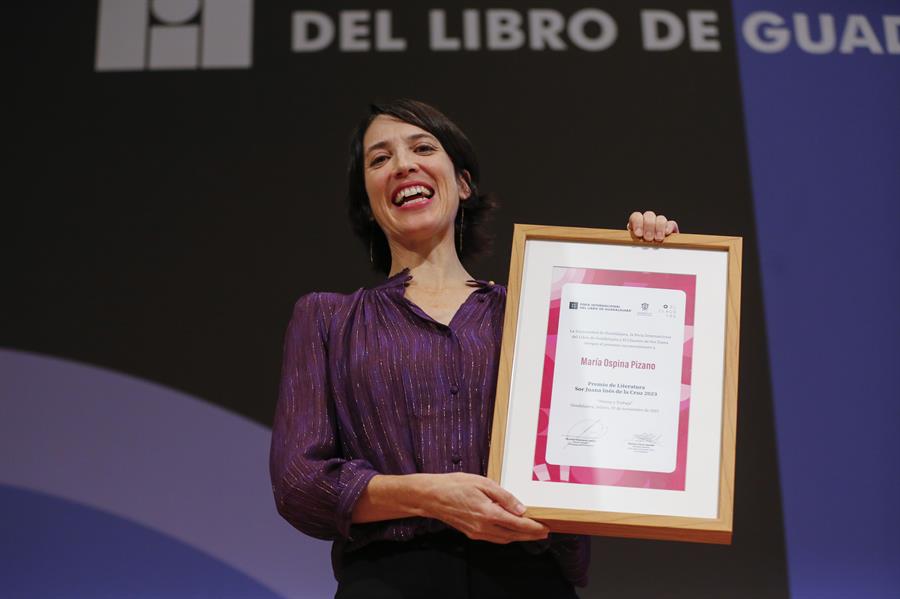 Imagen noticia ‘Solo un poco aquí’: María Ospina Pizano gana el Premio Nacional de Novela